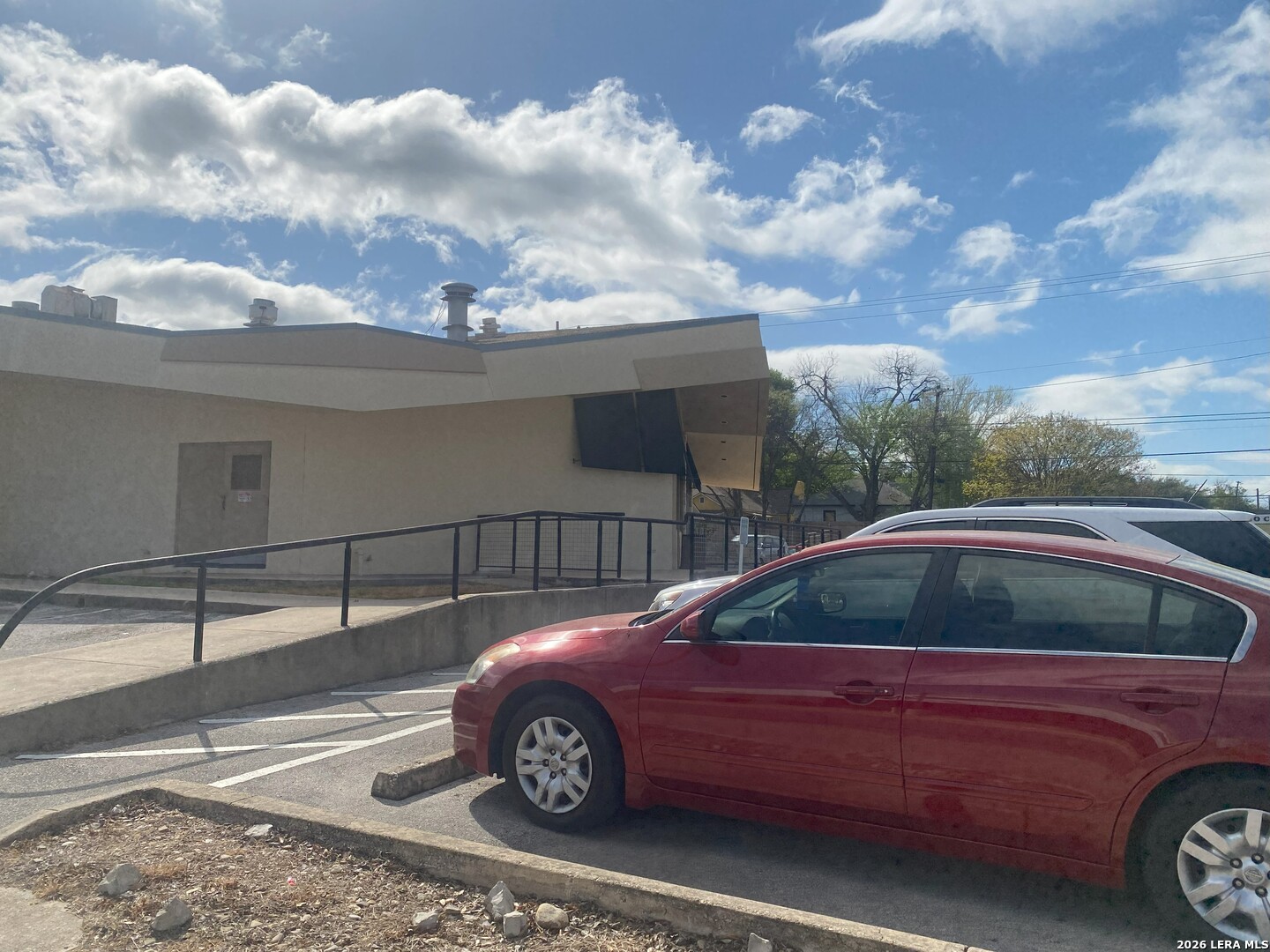 351 W Hildebrand San Antonio TX 78212