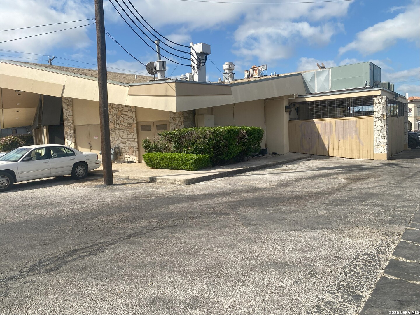 351 W Hildebrand San Antonio TX 78212