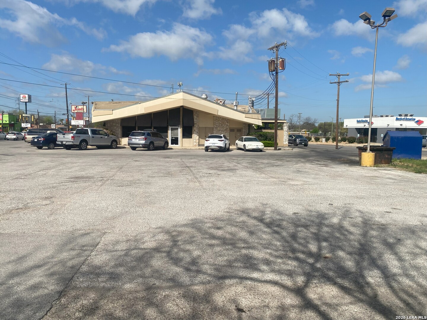 351 W Hildebrand San Antonio TX 78212