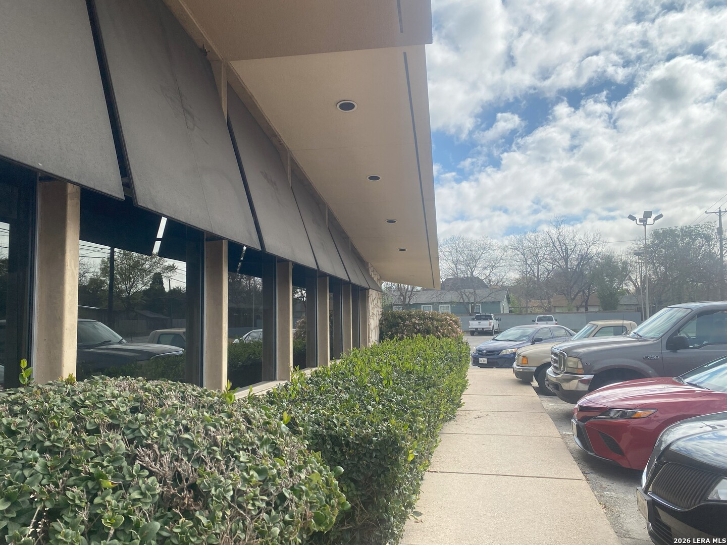 351 W Hildebrand San Antonio TX 78212