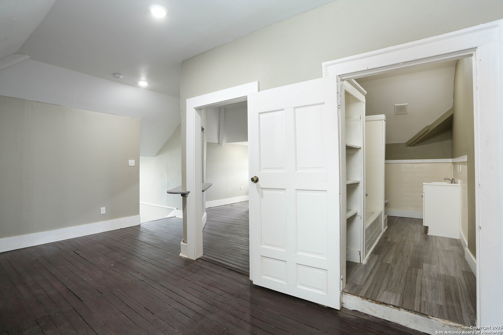 339 W Woodlawn Avenue San Antonio TX 78212