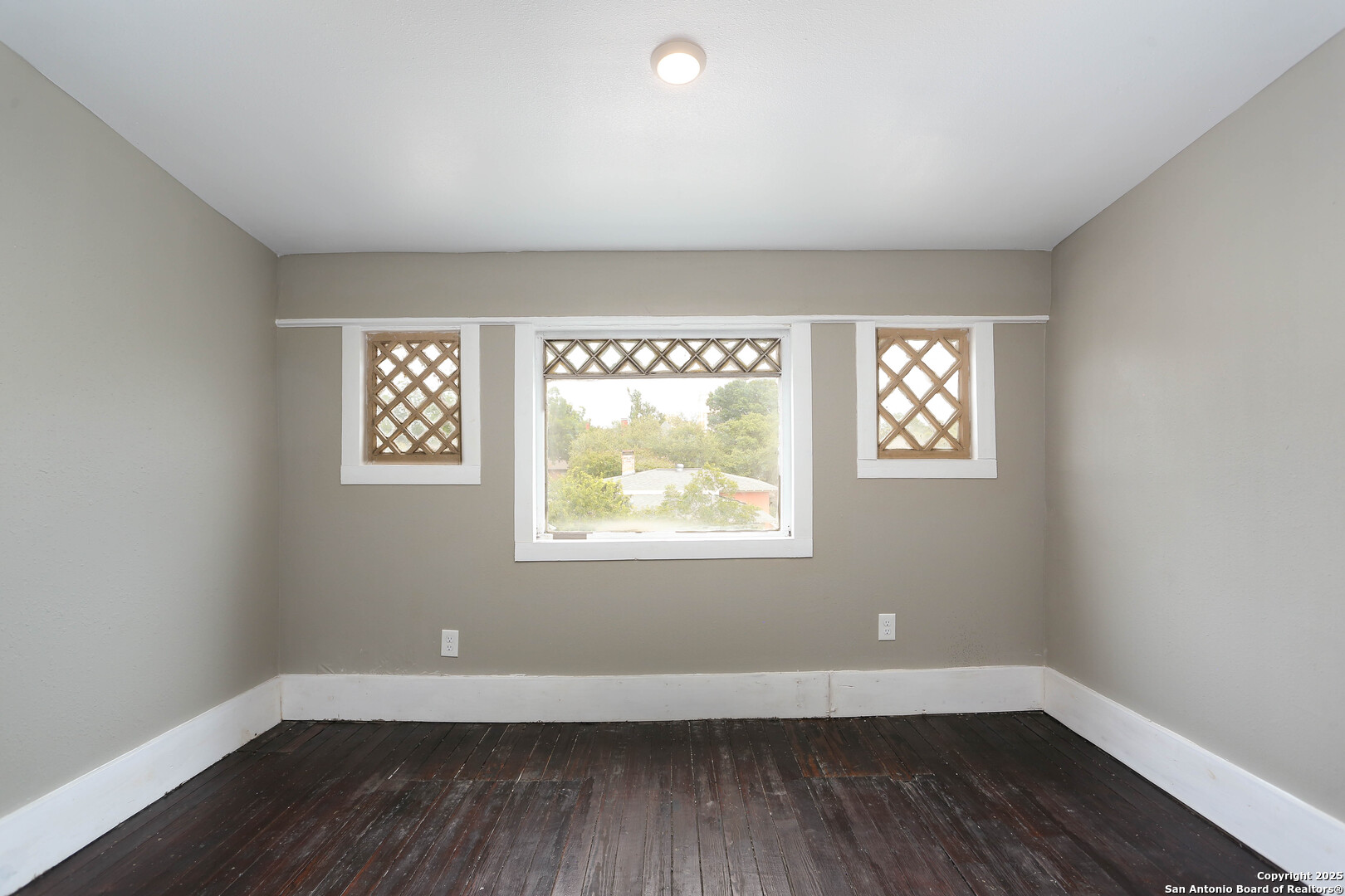 339 W Woodlawn Avenue San Antonio TX 78212