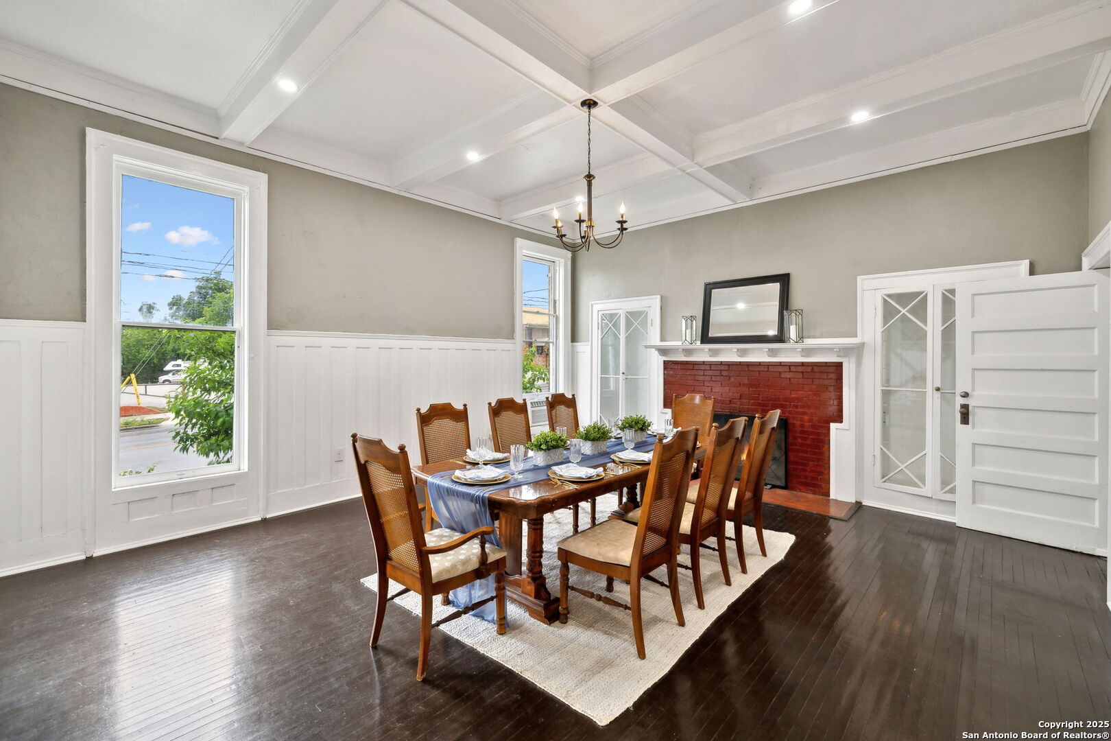 339 W Woodlawn Avenue San Antonio TX 78212