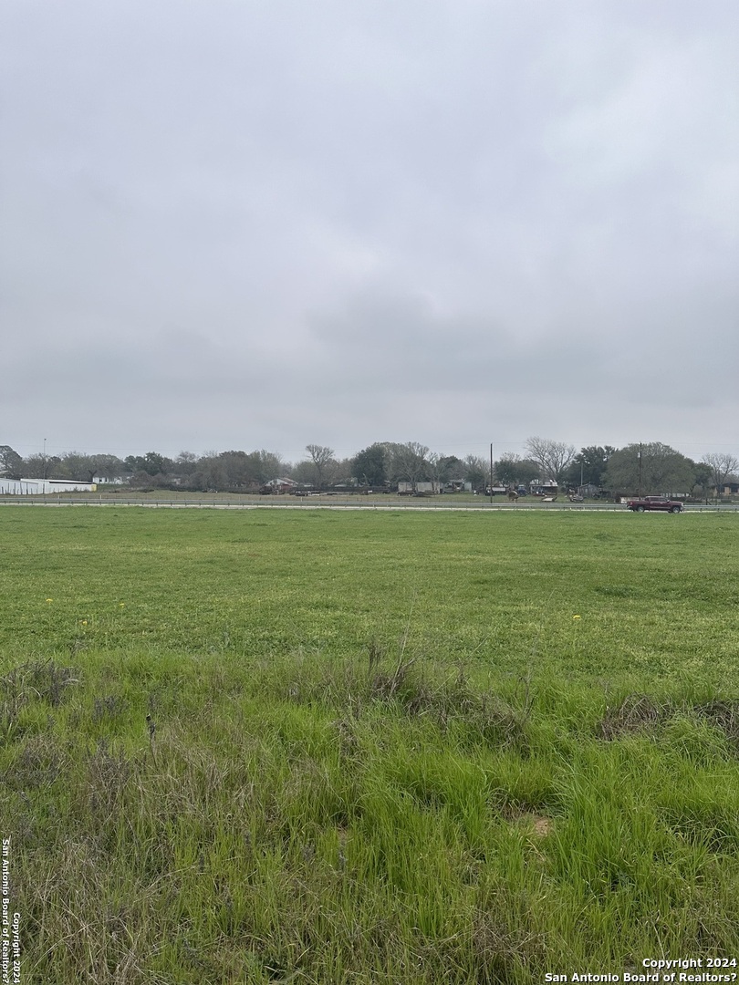 115 Us Highway 87 E Stockdale TX 78160