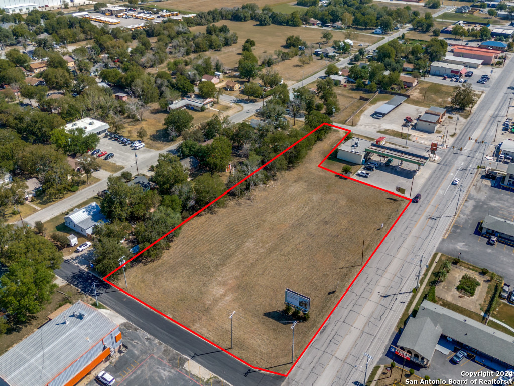 0 E Kingsbury Seguin TX 78155