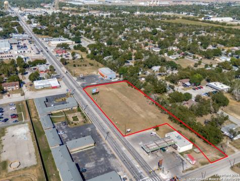 0 E Kingsbury Seguin TX 78155