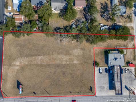 0 E Kingsbury Seguin TX 78155