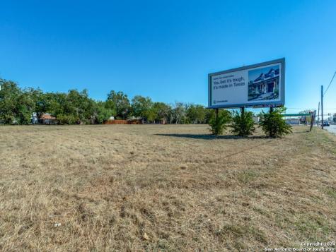 0 E Kingsbury Seguin TX 78155
