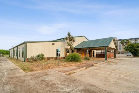 410 S Interstate 35 Pearsall TX 78061