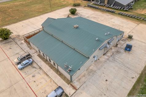 410 S Interstate 35 Pearsall TX 78061