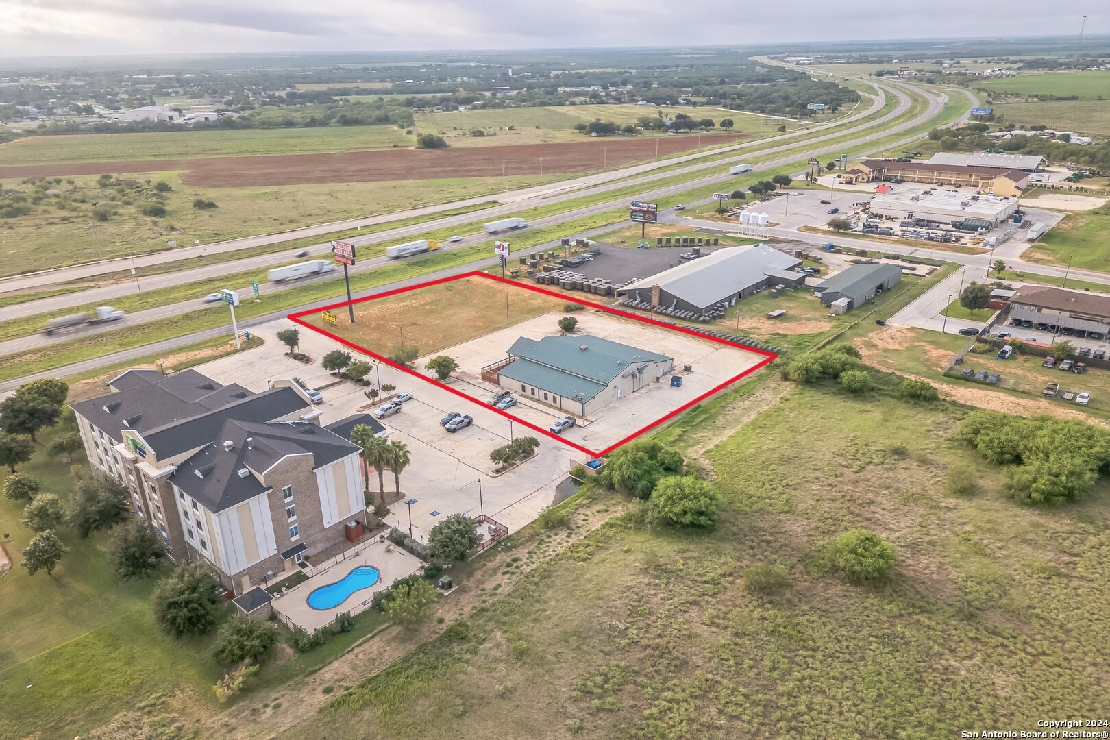 410 S Interstate 35 Pearsall TX 78061