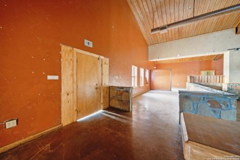 410 S Interstate 35 Pearsall TX 78061