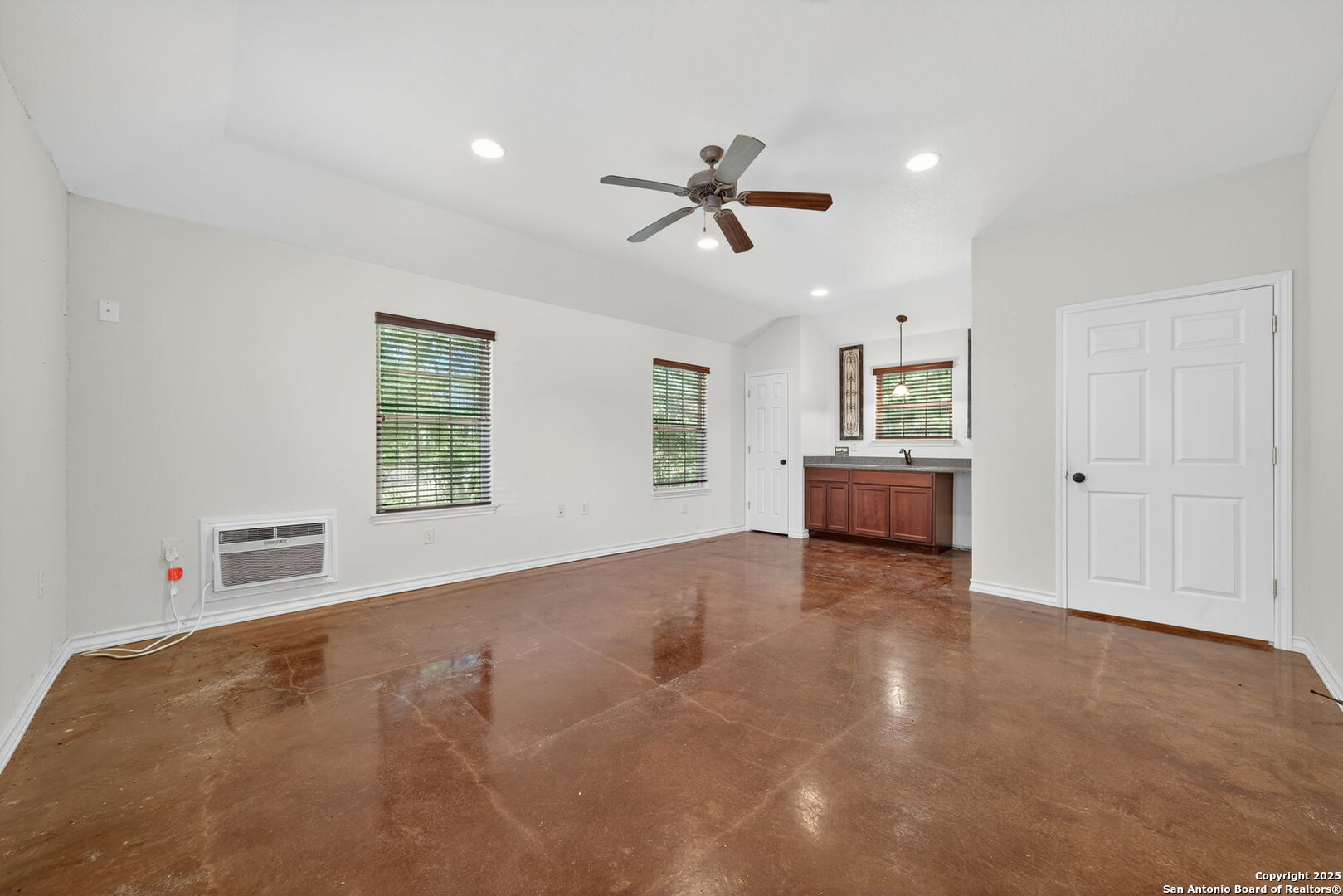 920 E Blanco Boerne TX 78006