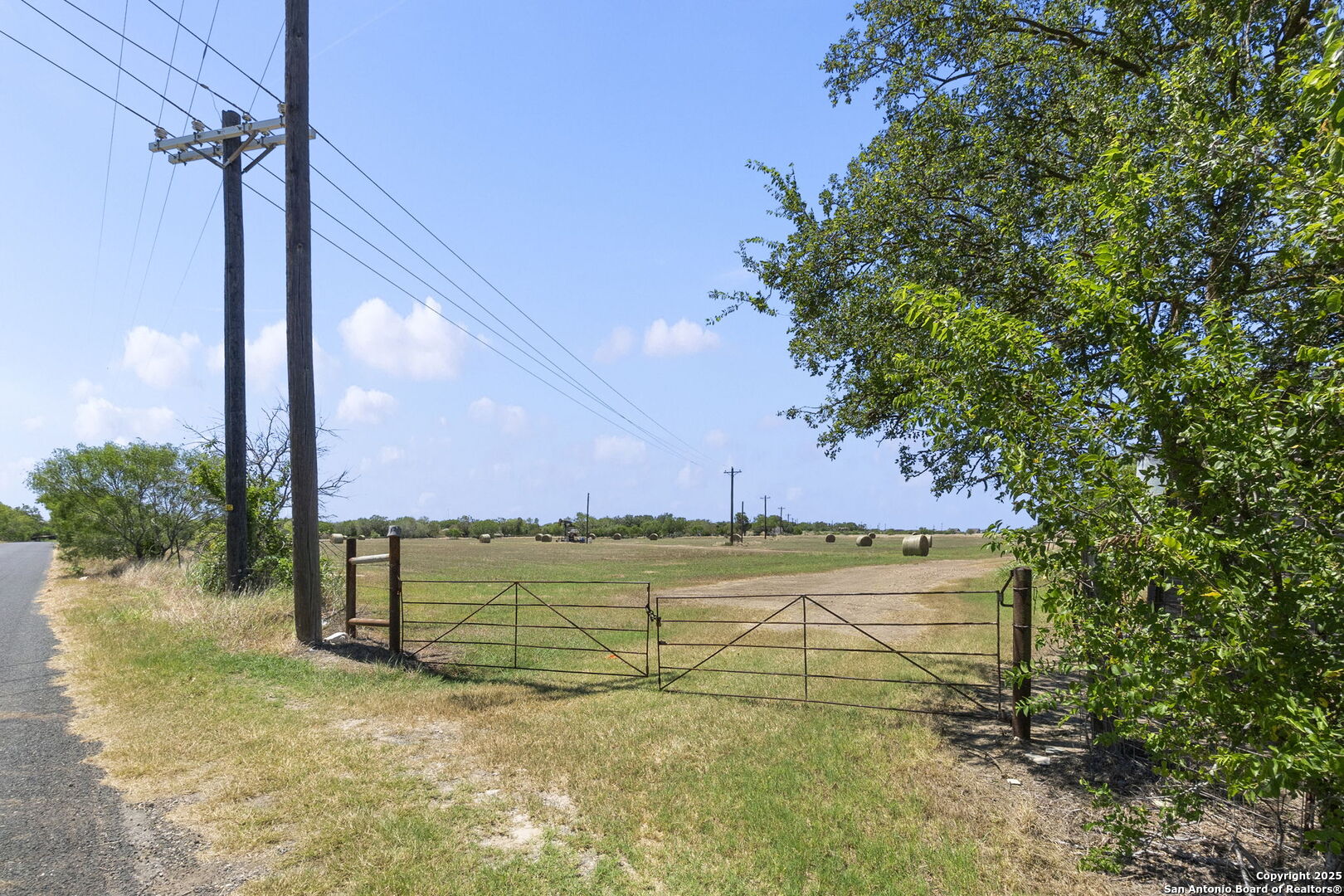 +/- 50 Acres County Road 307 Jourdanton TX 78026