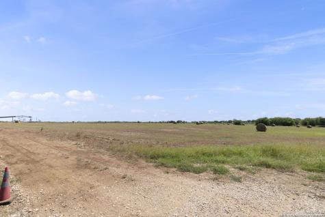 +/- 50 Acres County Road 307 Jourdanton TX 78026
