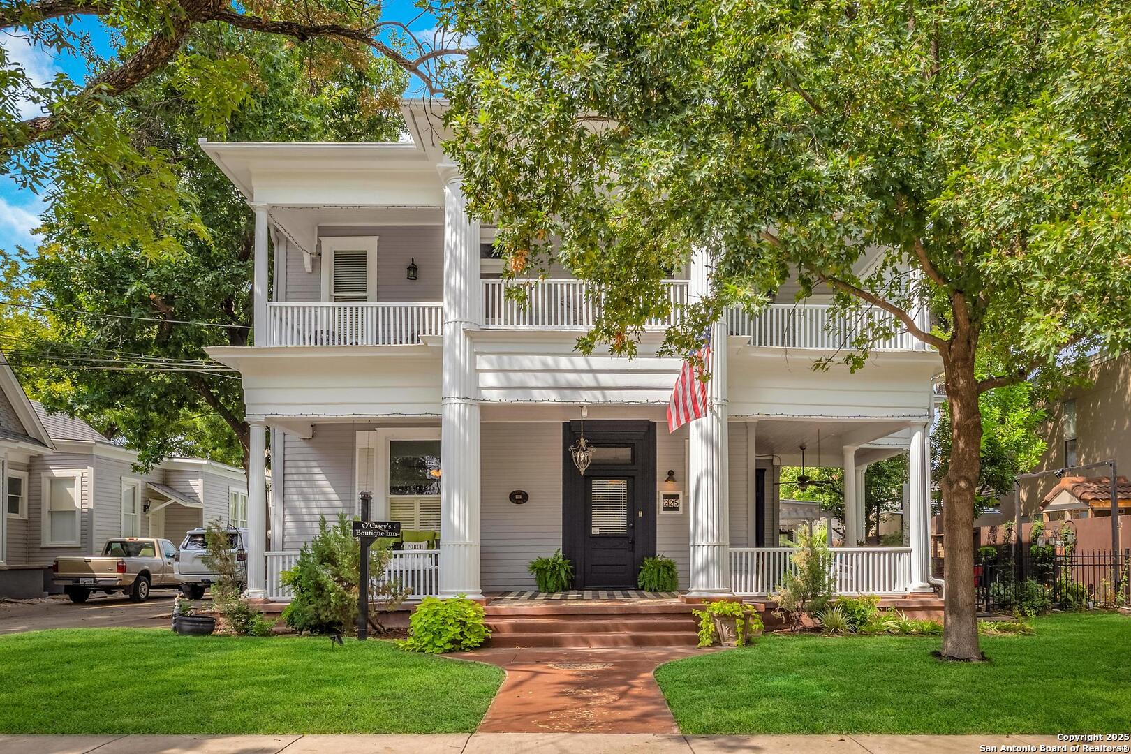 225 W Craig San Antonio TX 78212