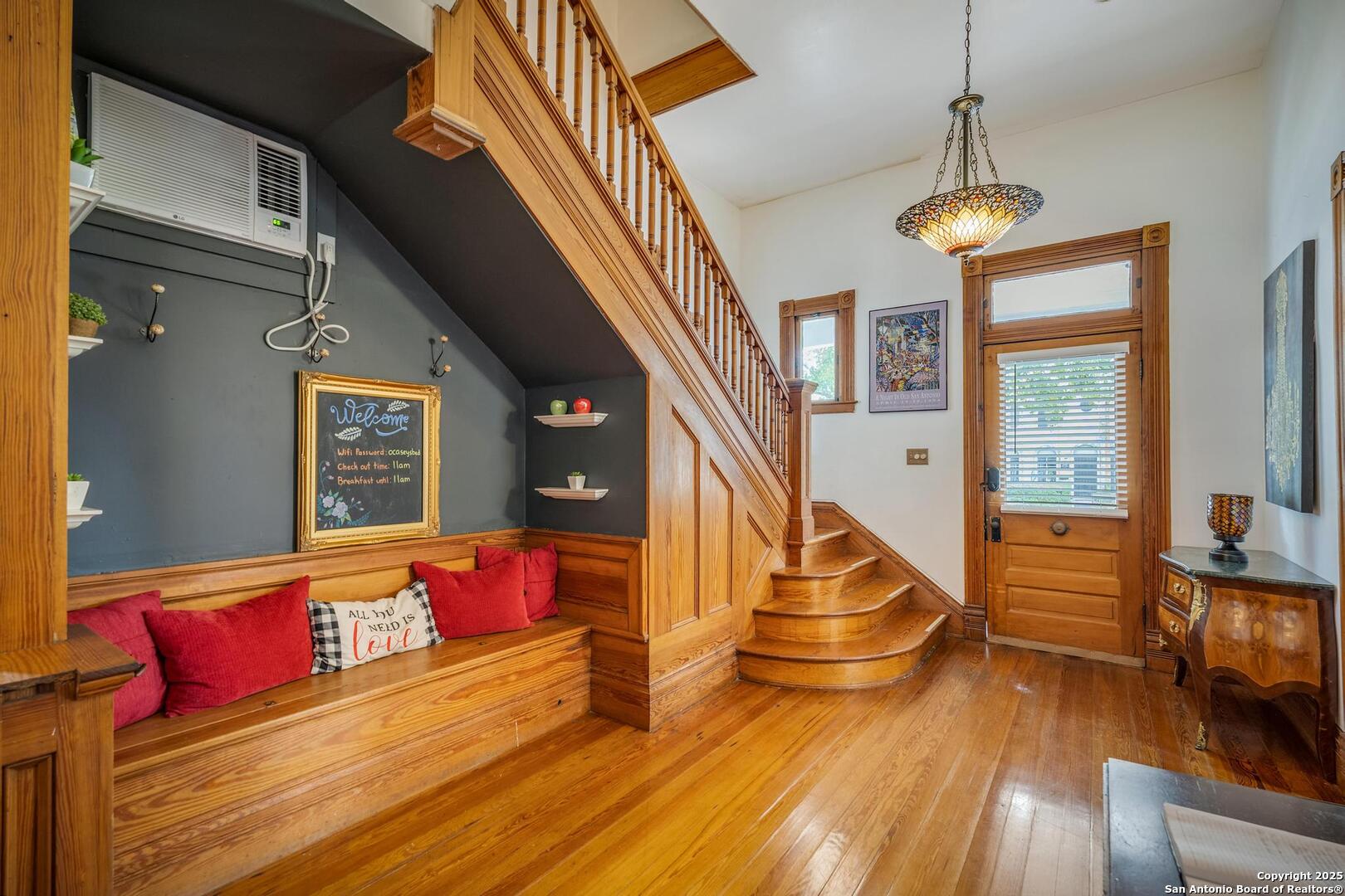 225 W Craig San Antonio TX 78212