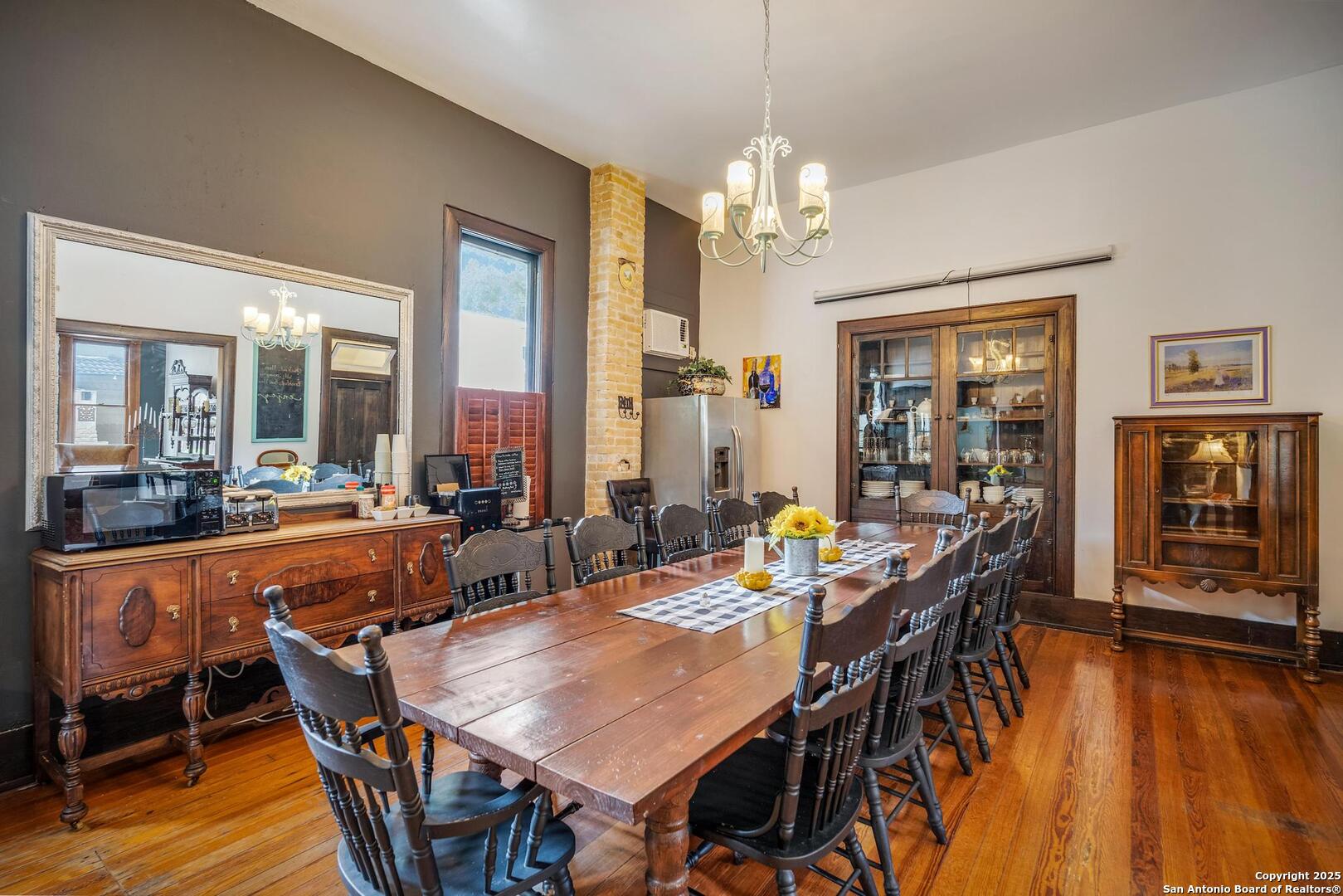 225 W Craig San Antonio TX 78212