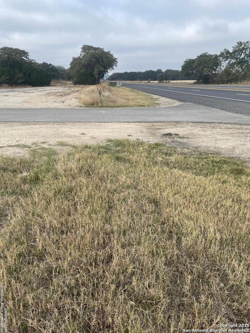 5.4ac S Highway 16 Pipe Creek TX 78063