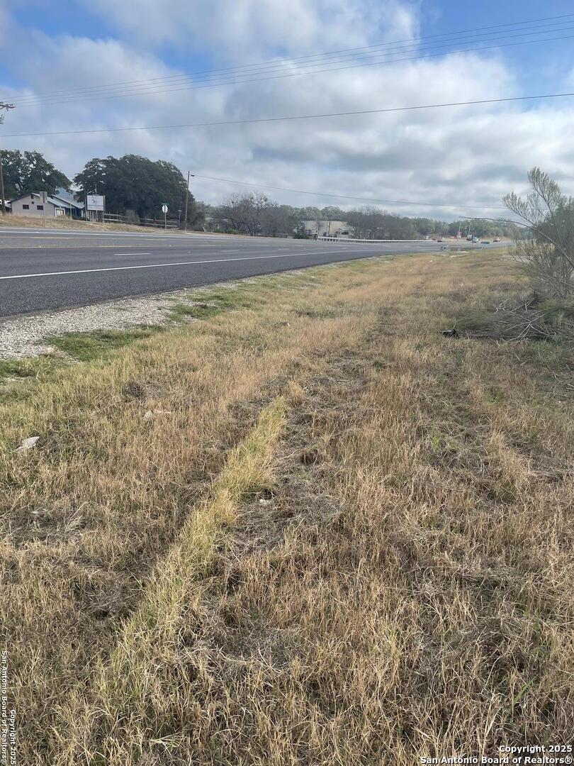 5.4ac S Highway 16 Pipe Creek TX 78063