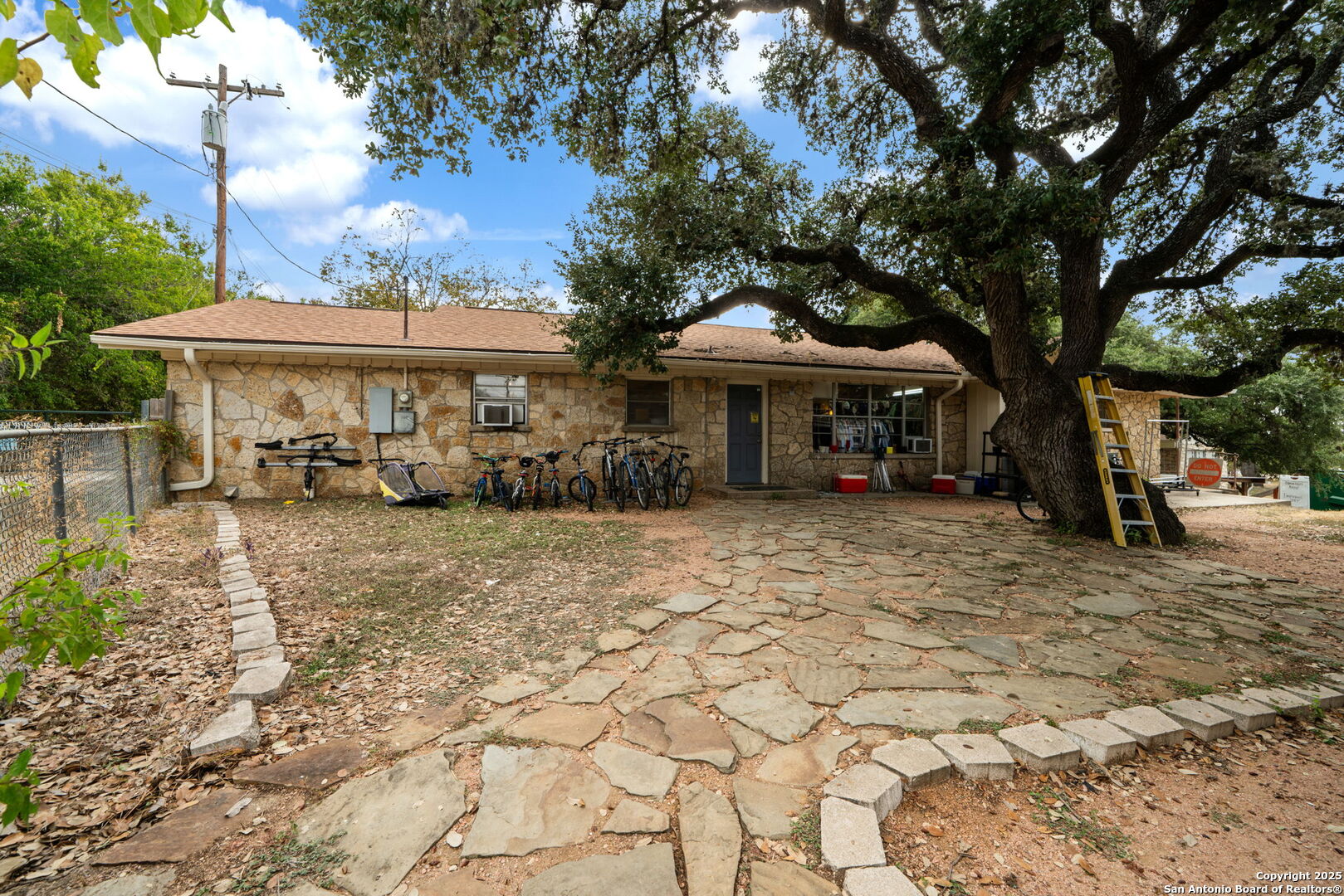 930 N School Street Boerne TX 78006