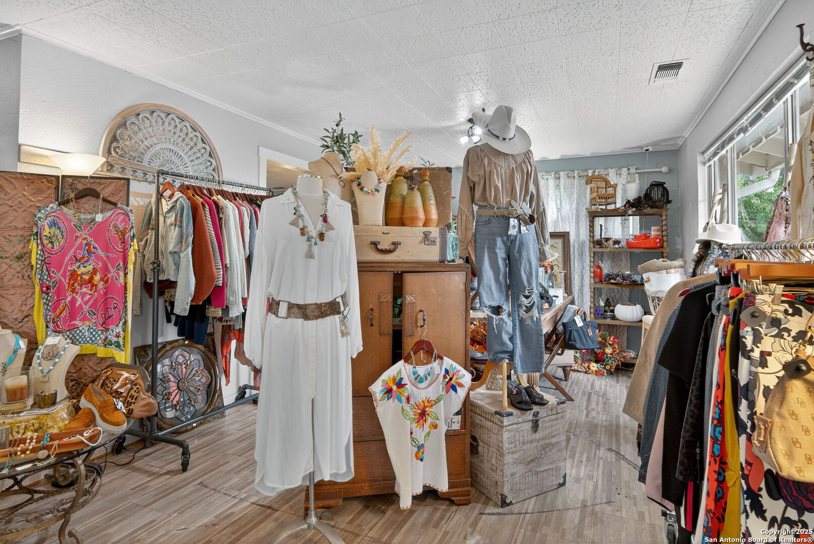 930 N School Street Boerne TX 78006