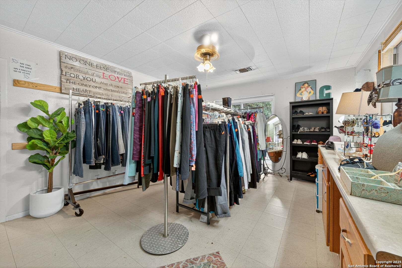 930 N School Street Boerne TX 78006