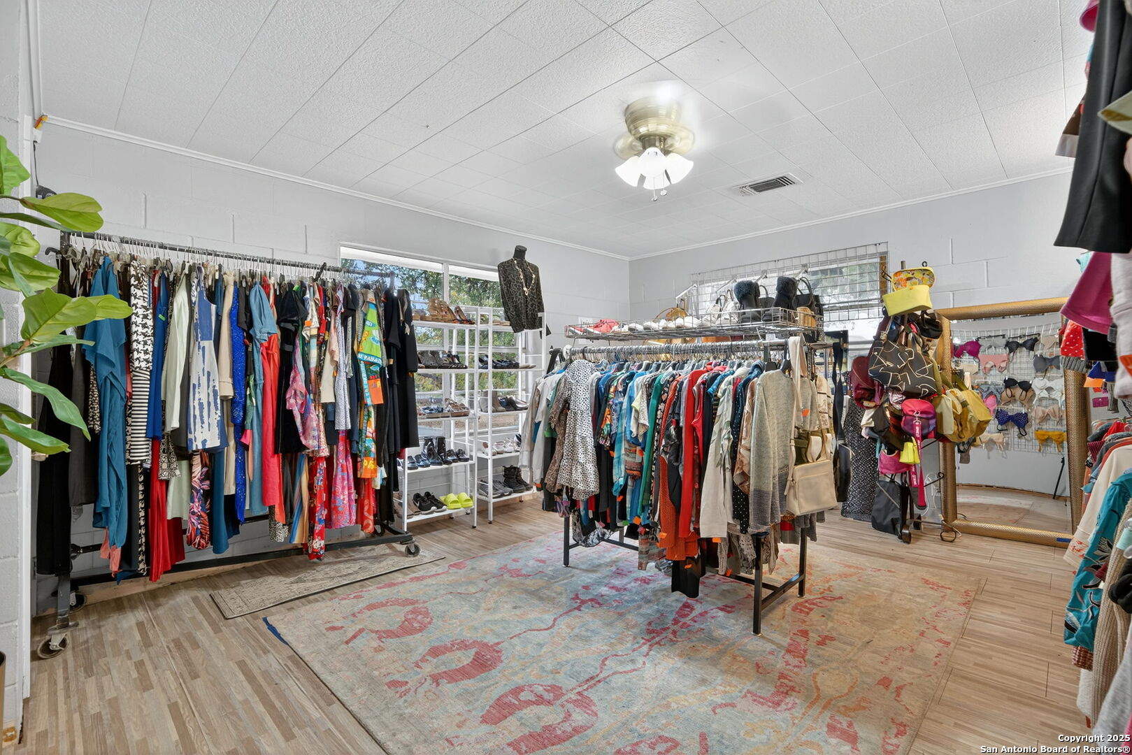 930 N School Street Boerne TX 78006