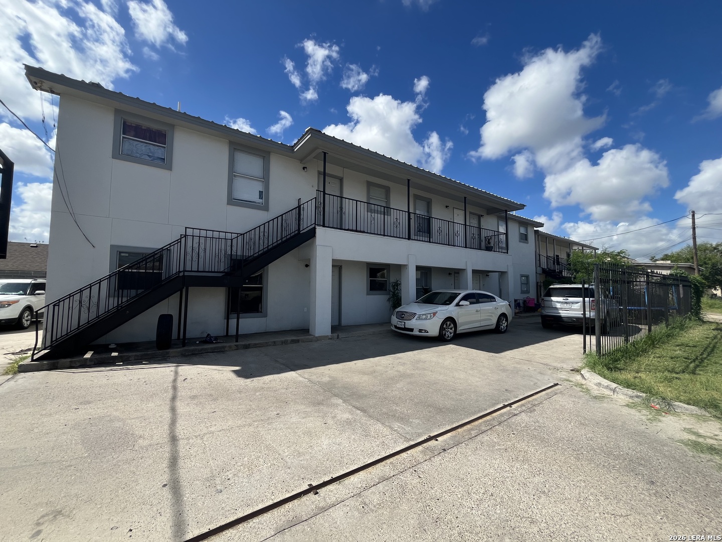 1618 Flores Avenue Laredo TX 78040