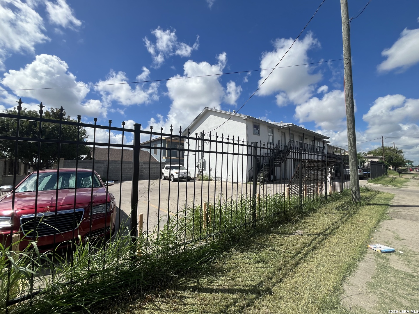 1618 Flores Avenue Laredo TX 78040