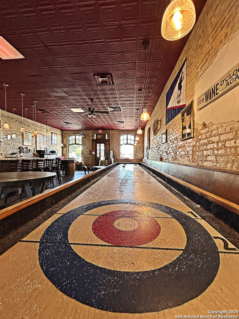 211 W Bowie Beeville TX 78102