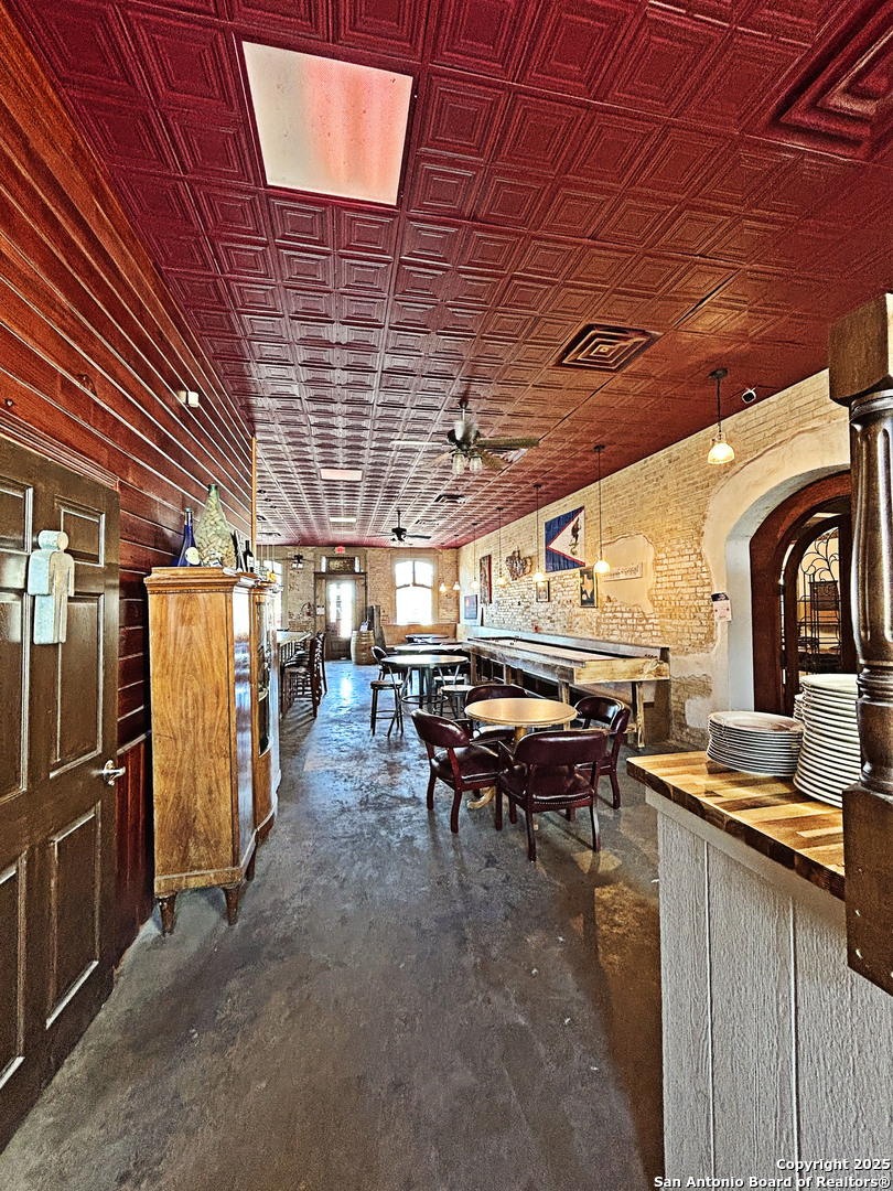 211 W Bowie Beeville TX 78102