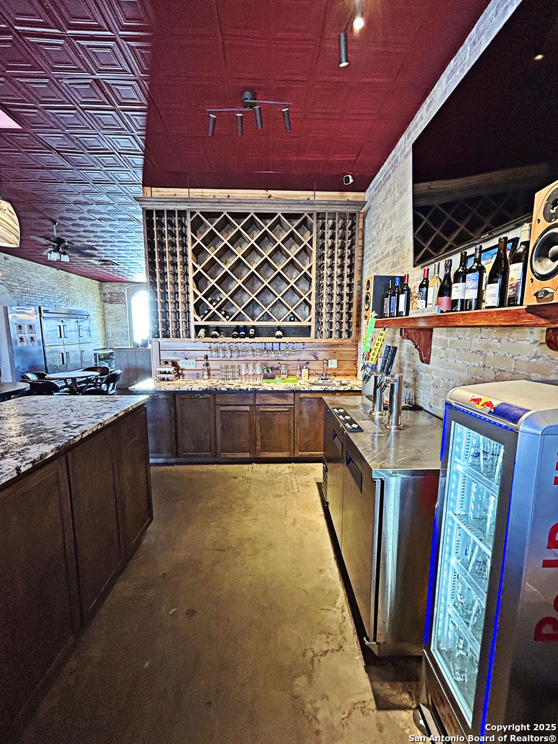 211 W Bowie Beeville TX 78102