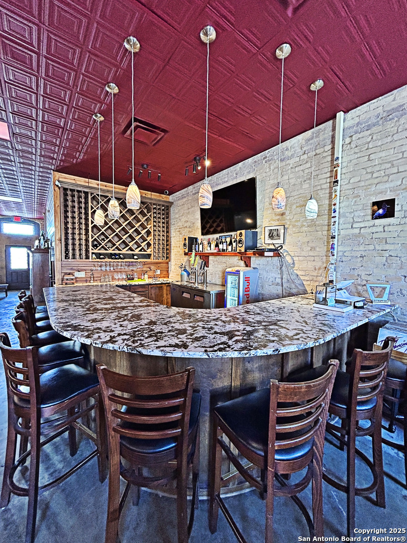 211 W Bowie Beeville TX 78102