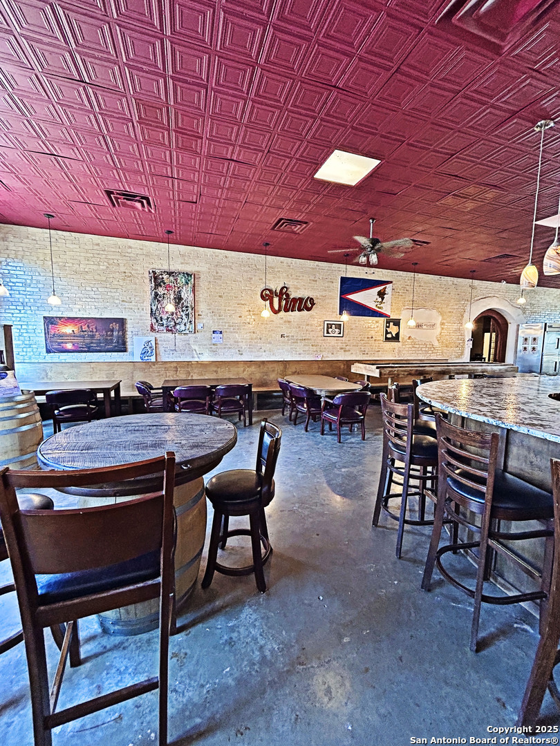 211 W Bowie Beeville TX 78102