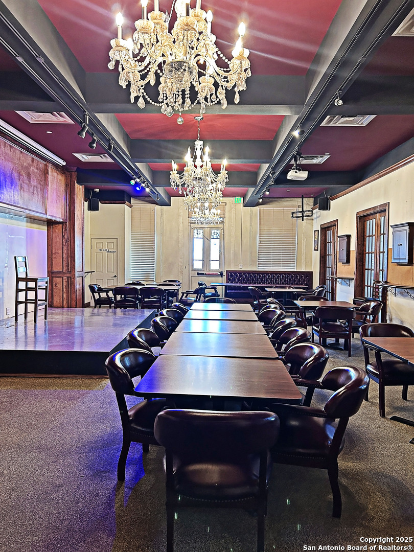 211 W Bowie Beeville TX 78102