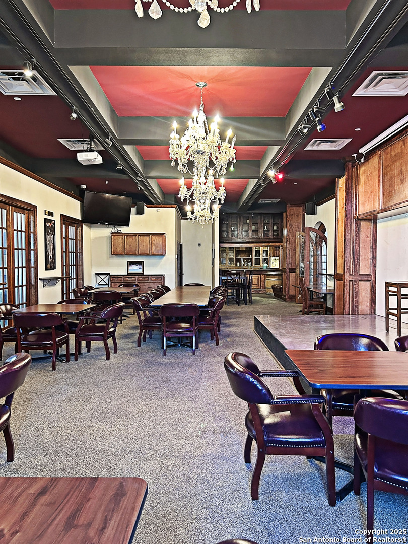 211 W Bowie Beeville TX 78102