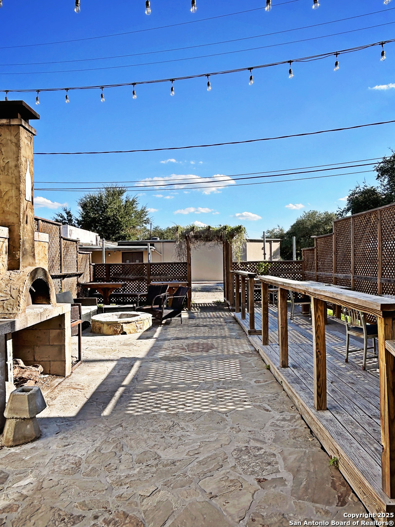 211 W Bowie Beeville TX 78102