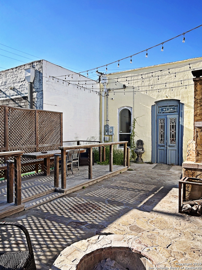 211 W Bowie Beeville TX 78102