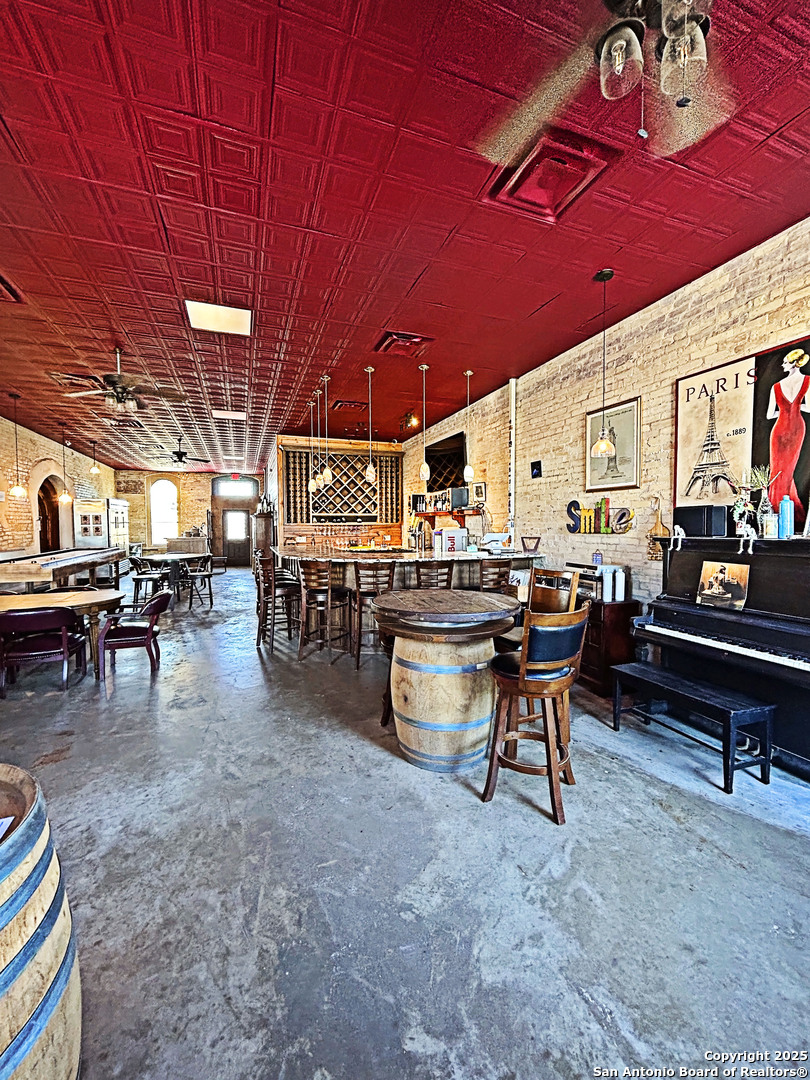 211 W Bowie Beeville TX 78102