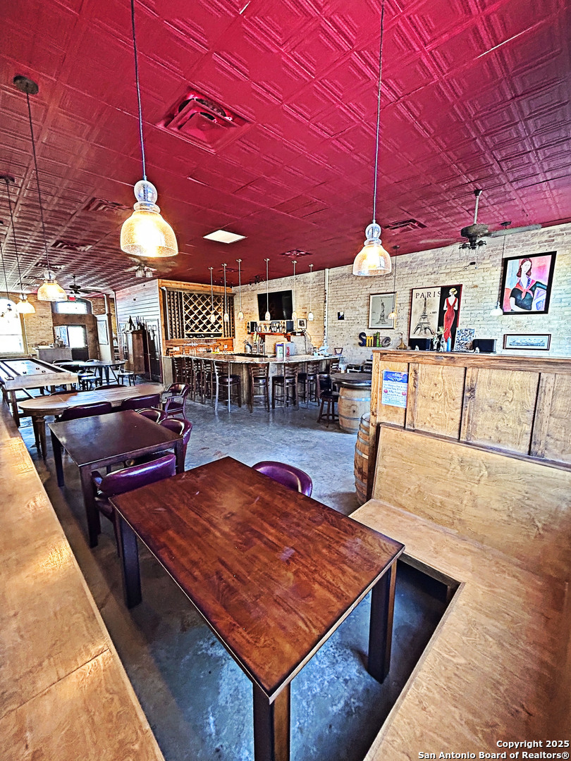 211 W Bowie Beeville TX 78102