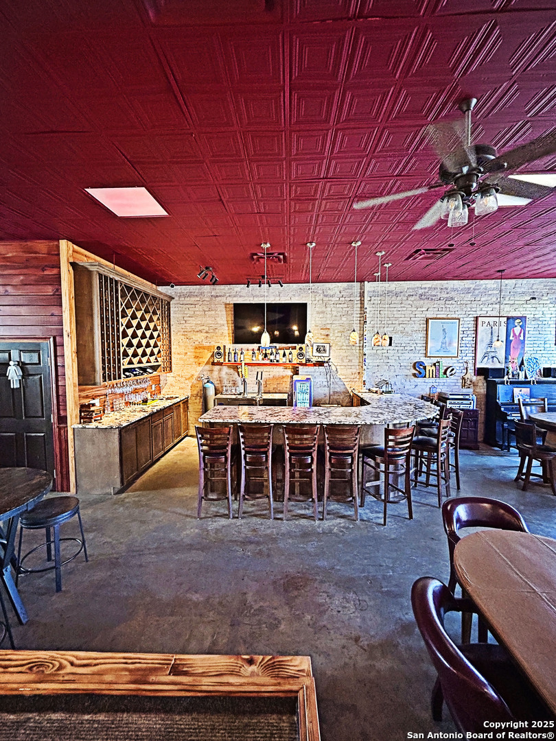 211 W Bowie Beeville TX 78102