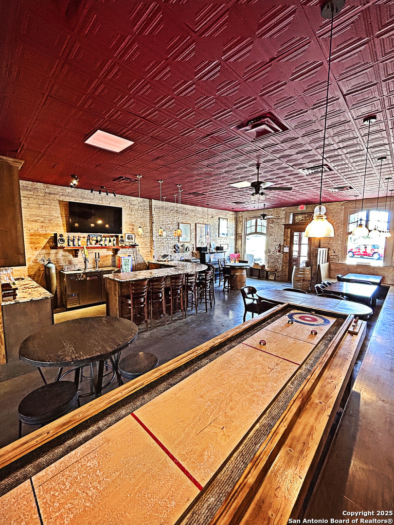 211 W Bowie Beeville TX 78102