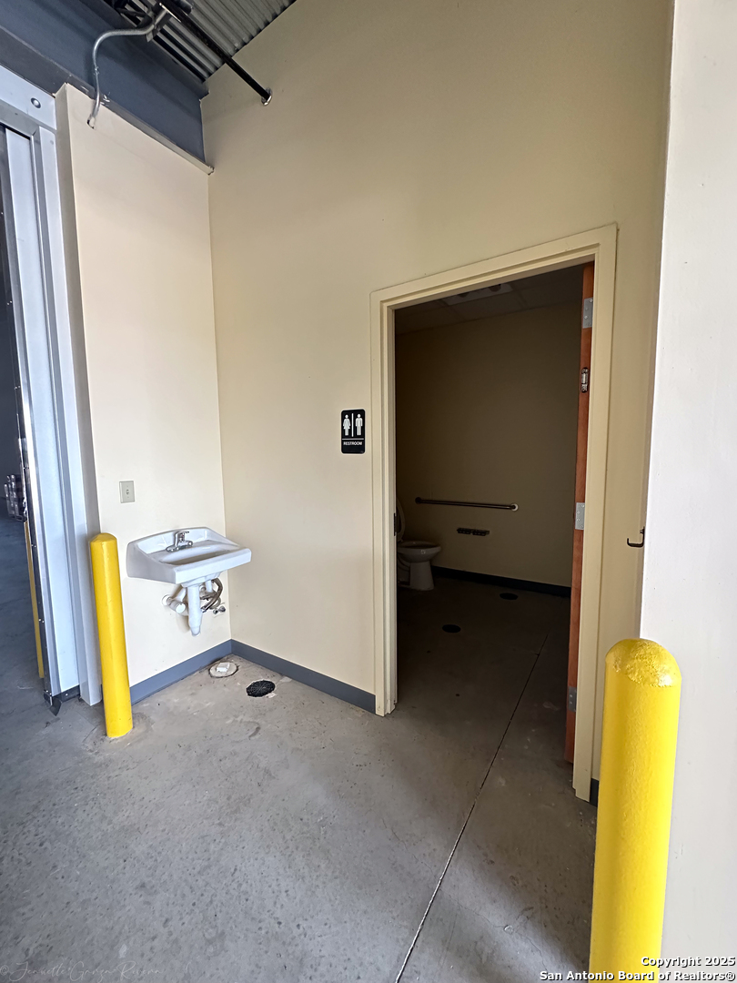 9342 Loop 410 San Antonio TX 78223