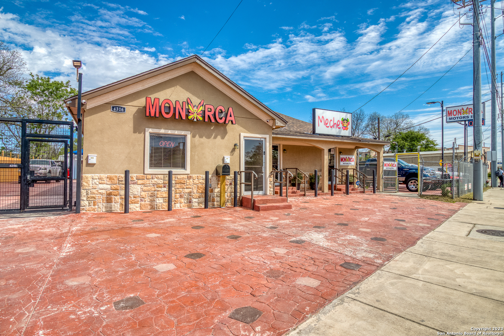 4316 S Flores Street San Antonio TX 78214