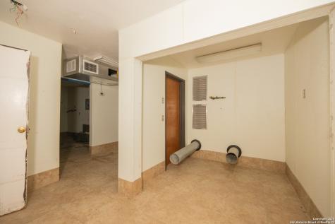 3002 Avenue Q Hondo TX 78861