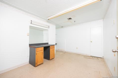 3002 Avenue Q Hondo TX 78861