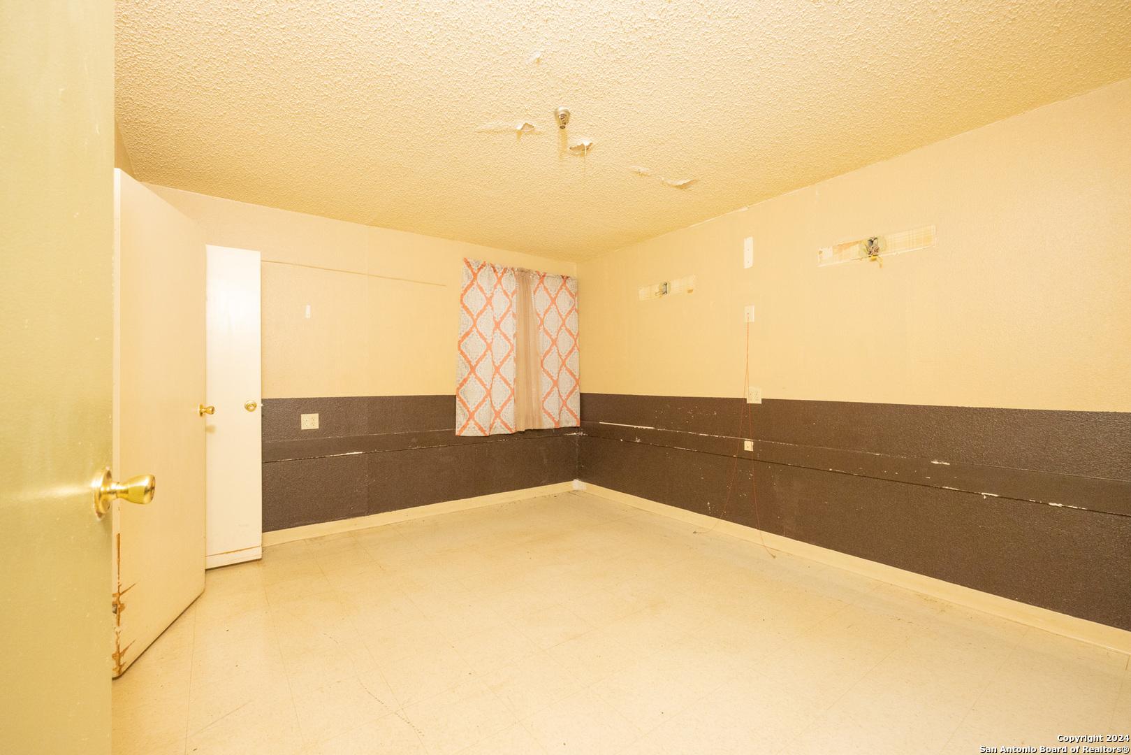 3002 Avenue Q Hondo TX 78861