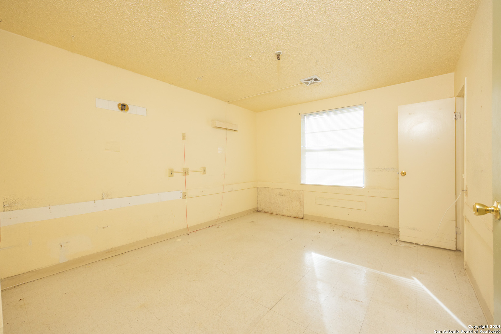 3002 Avenue Q Hondo TX 78861