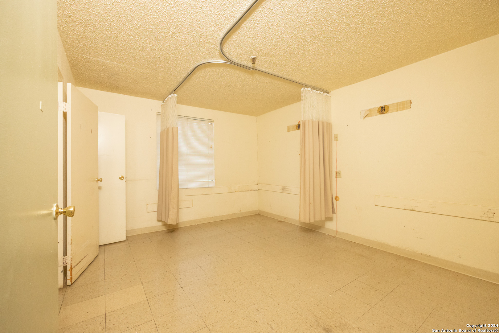 3002 Avenue Q Hondo TX 78861